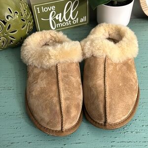Ugg Slippers SZ  8